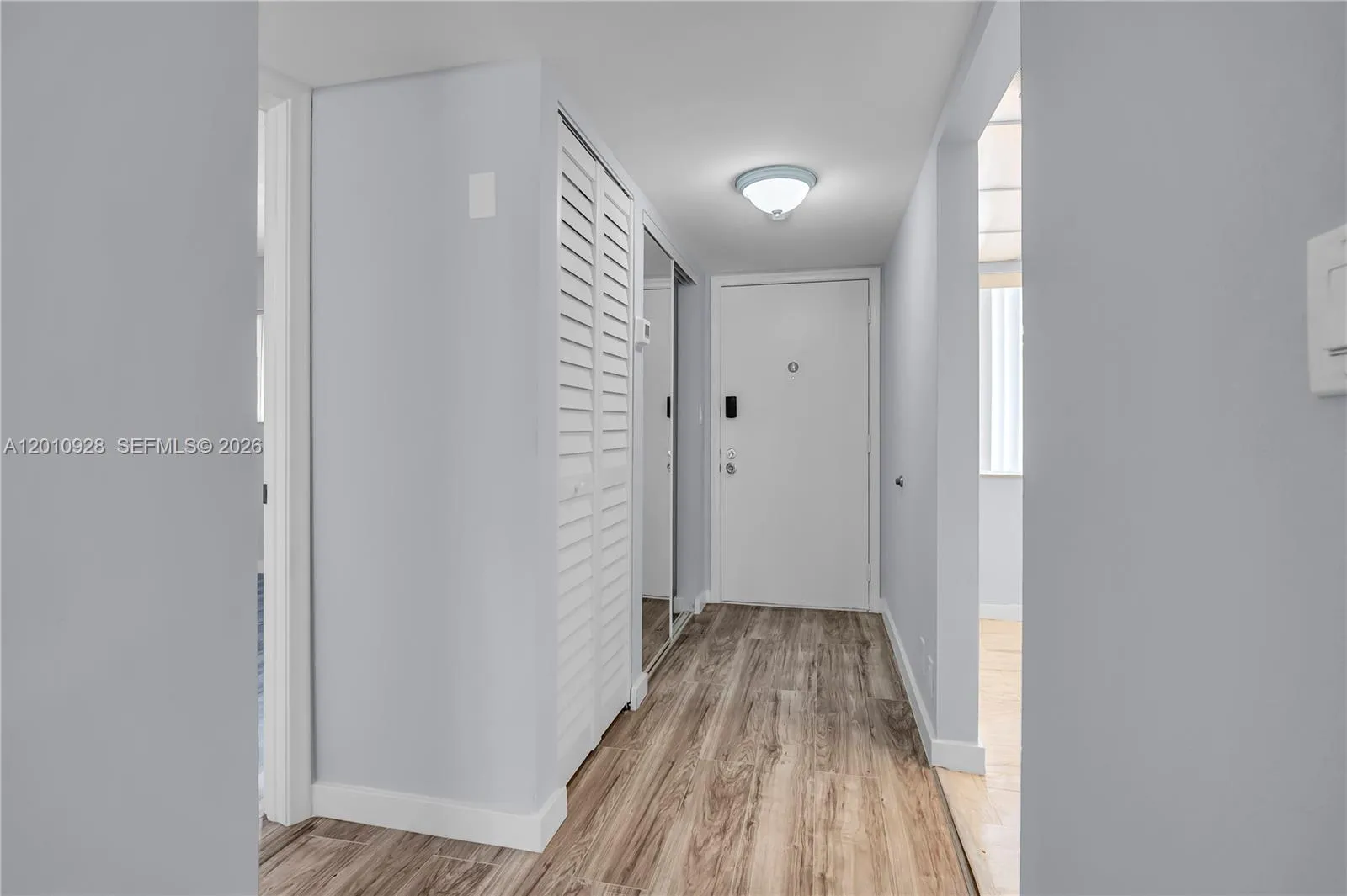 3571 Inverrary Dr # 202, Lauderhill FL 33319