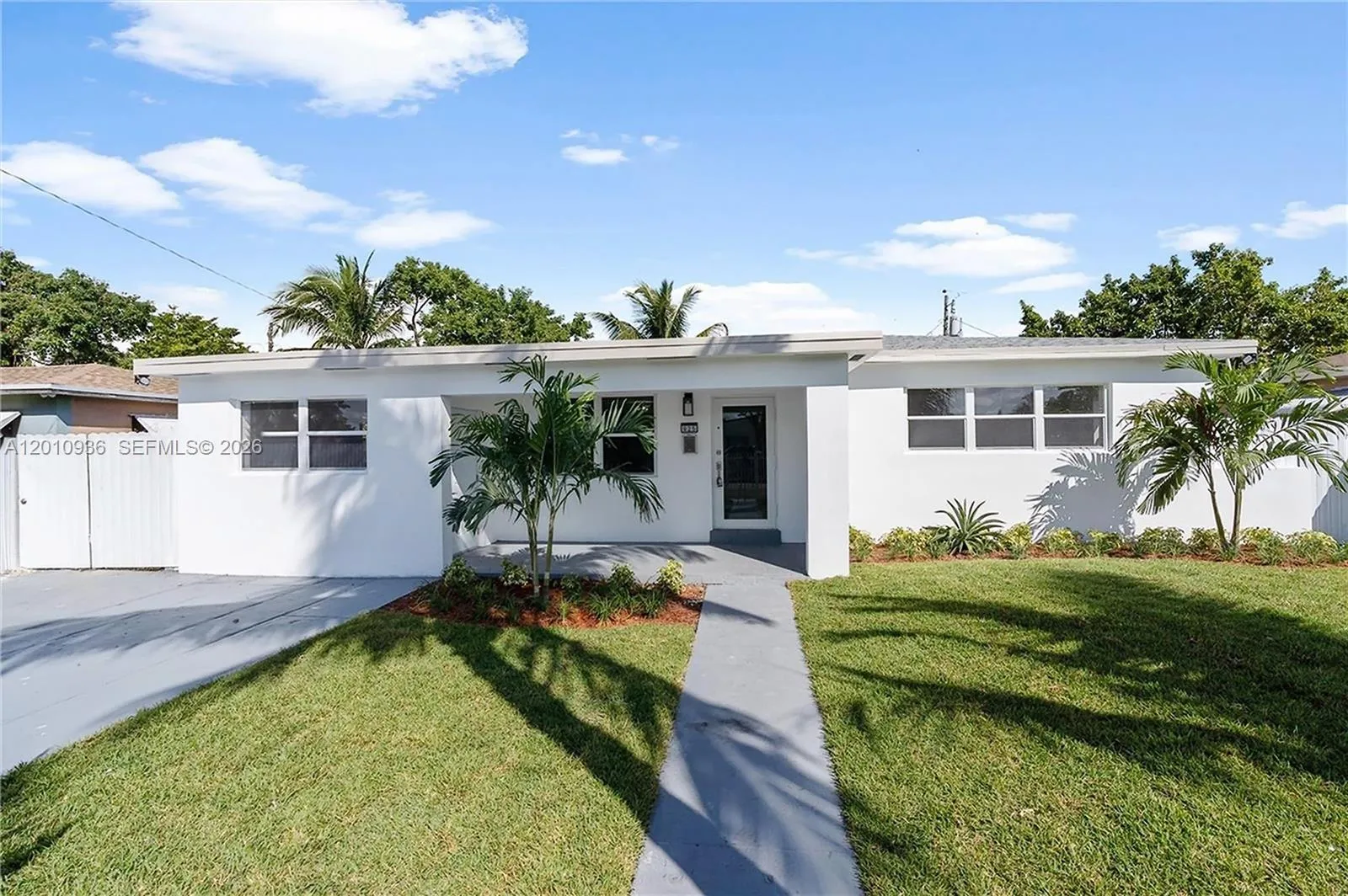 925 NW 84th St, Miami FL 33150