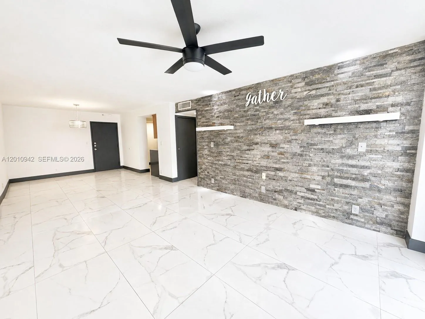 1825 W 44th Pl # 501, Hialeah FL 33012