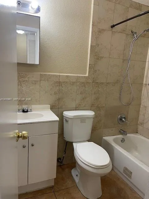 3031 NW 134th St # 3, Opa-Locka FL 33054