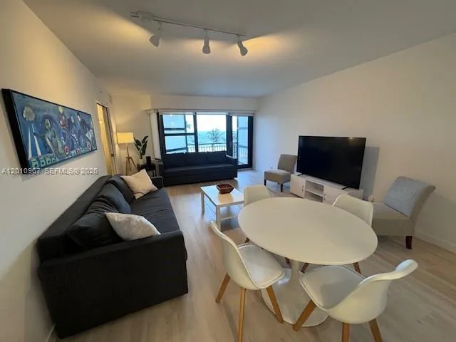 3800 Galt Ocean Dr # 309, Fort Lauderdale FL 33308