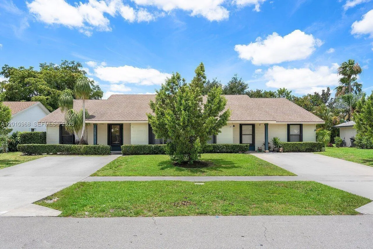 1367 Riverside Cir # 1367, Wellington FL 33414