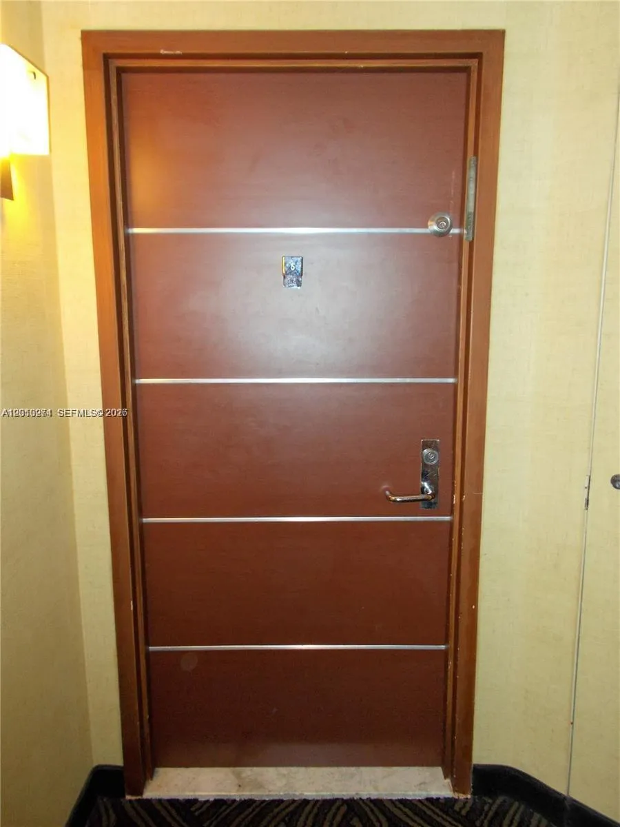 3300 NE 191st St # 912, Aventura FL 33180