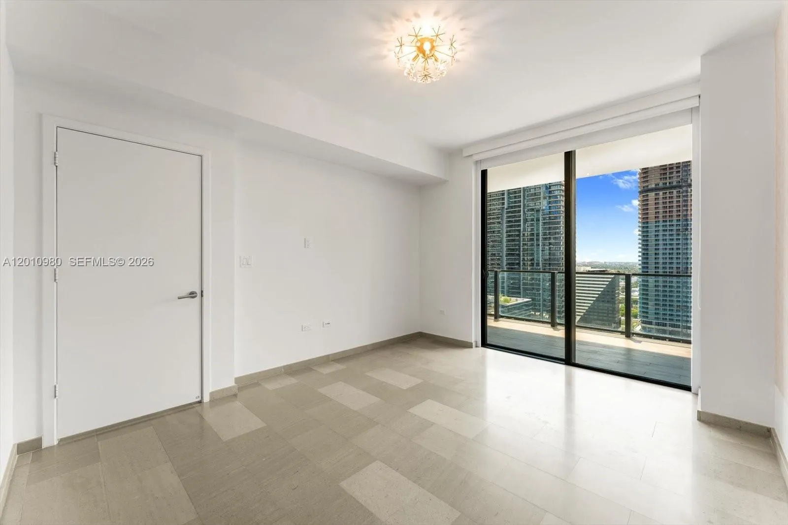 68 SE 6th St # 2304, Miami FL 33131