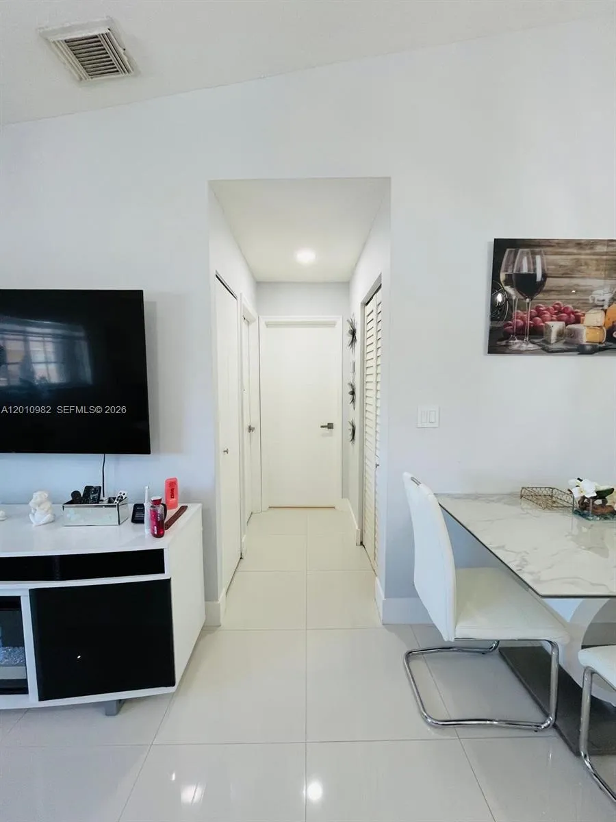 7817 W 36th Ave # 204, Hialeah FL 33018