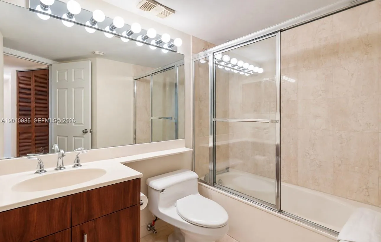 3600 Mystic Pointe Dr # 1209, Aventura FL 33180