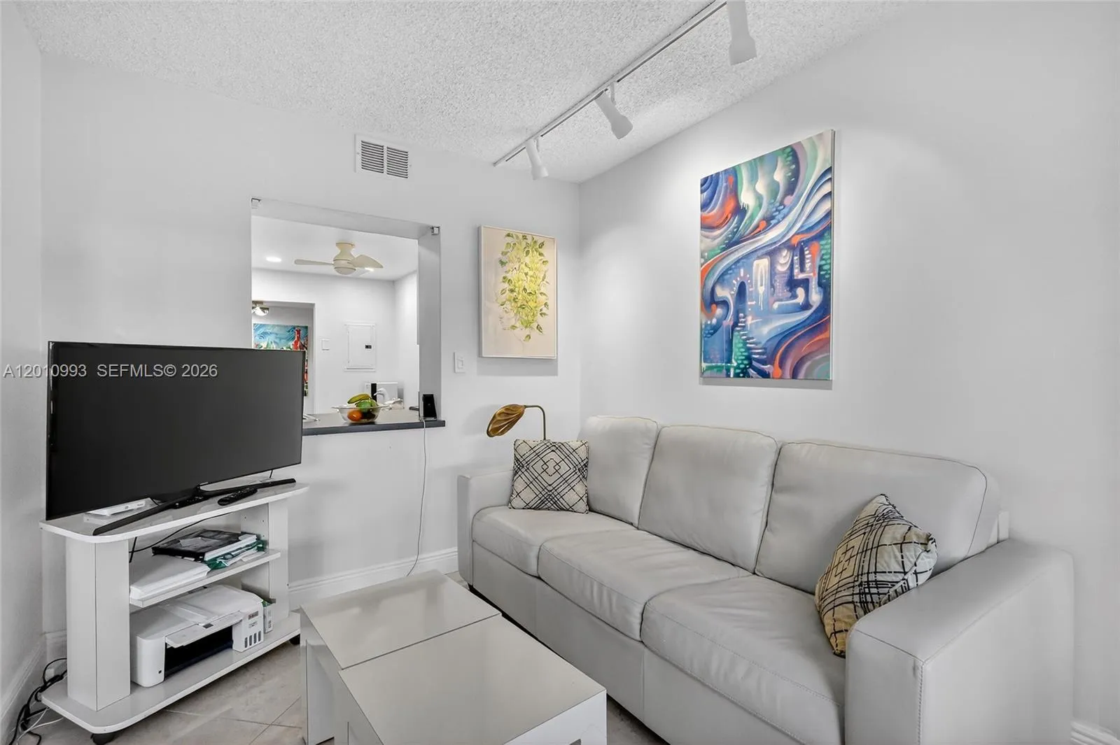 1000 Parkview Dr # 104, Hallandale Beach FL 33009