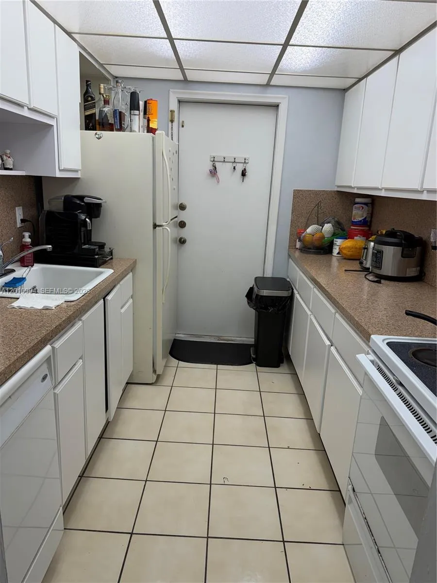 7847 Miller Dr # A205, Miami FL 33155