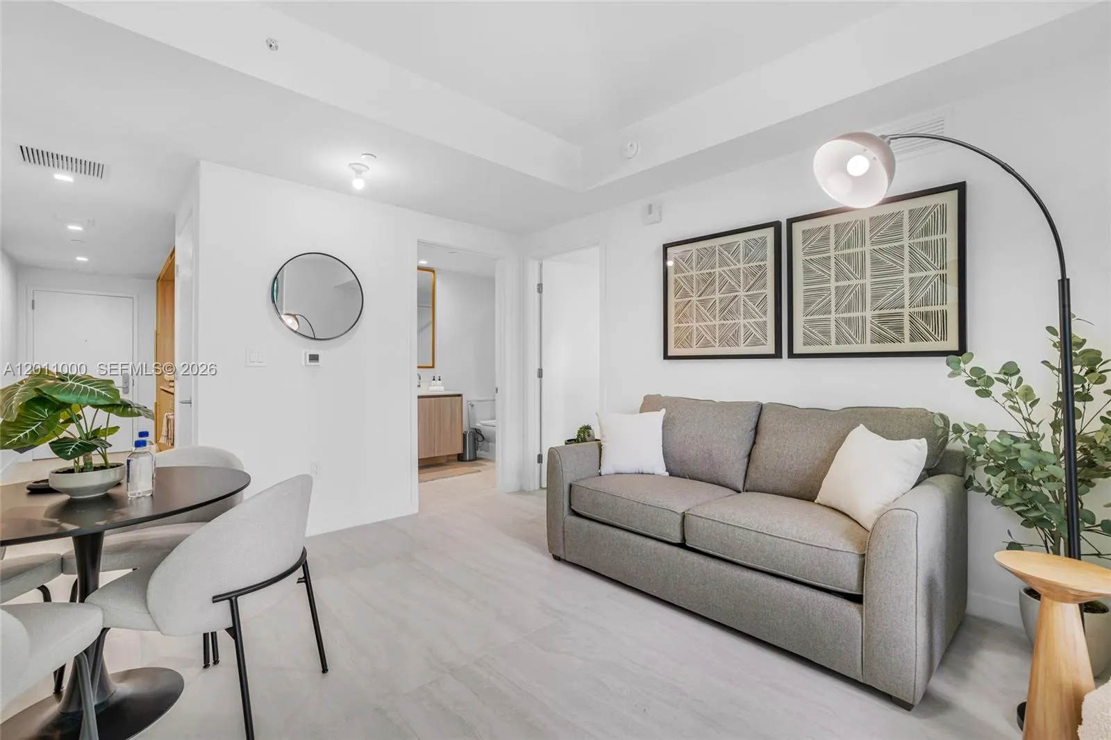 77 SE 5TH ST # 3305, Miami FL 33131
