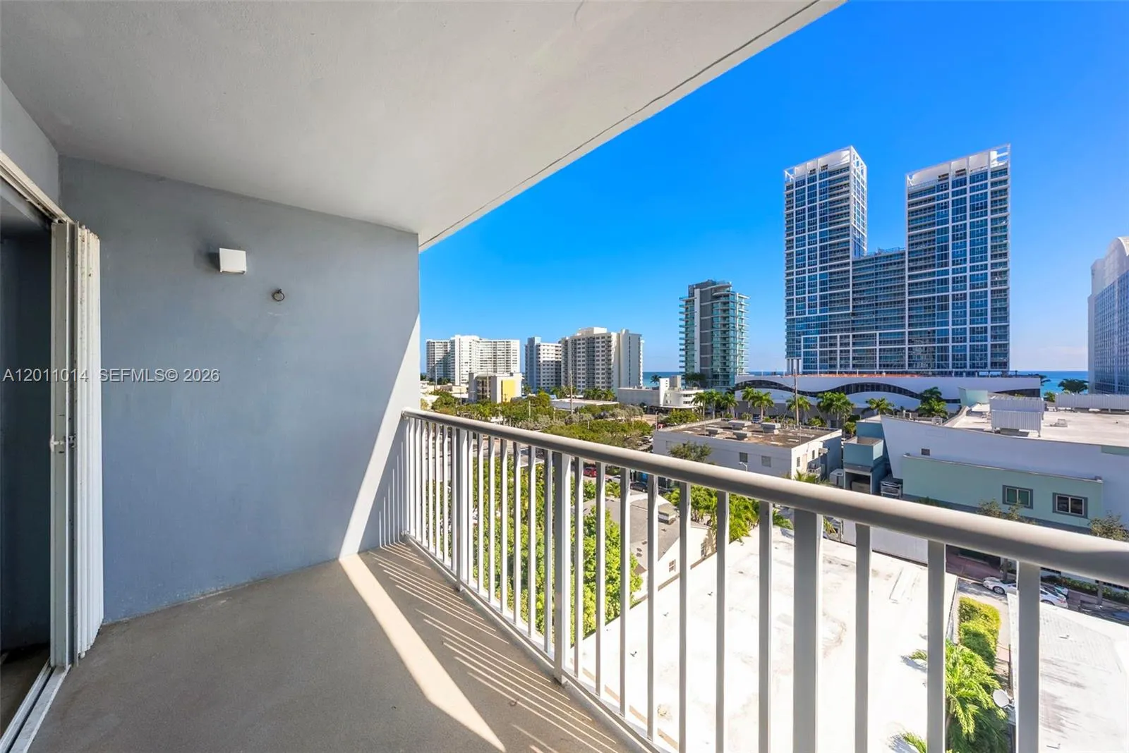 6855 Abbott Ave # 801, Miami Beach FL 33141