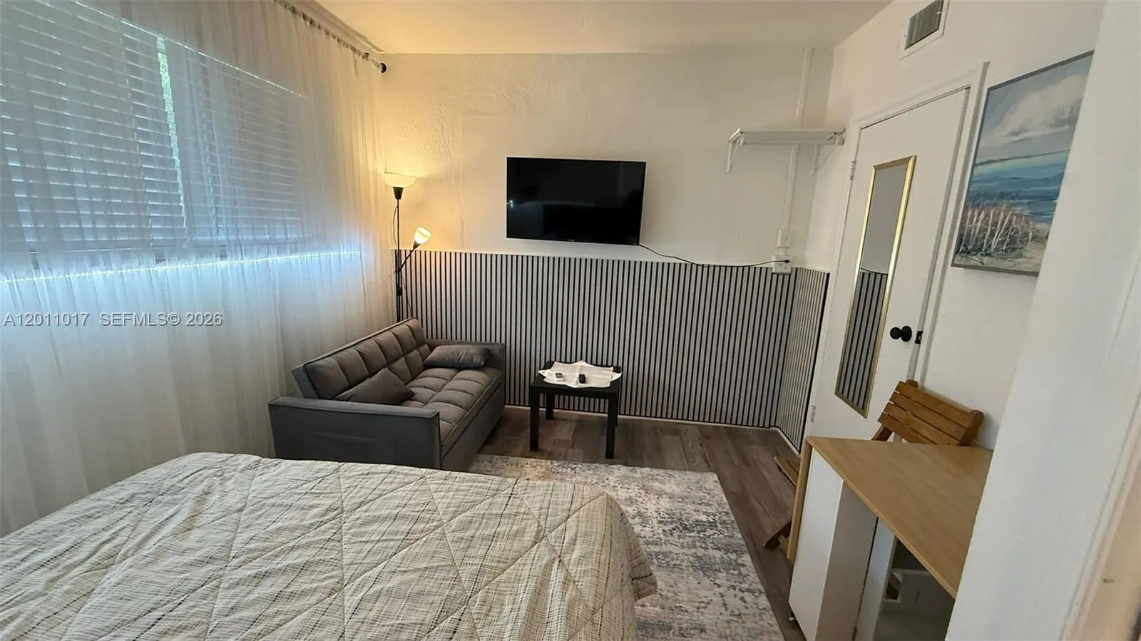 115 SE 2nd St # 2, Dania Beach FL 33004