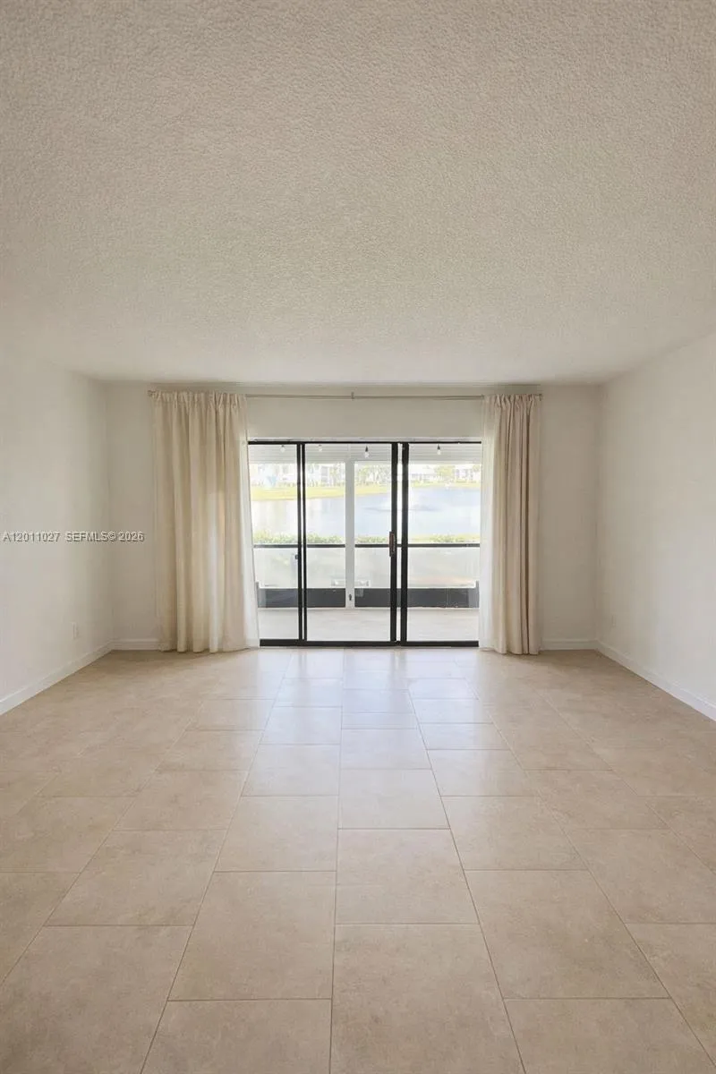 1110 Green Pine Blvd # C1, West Palm Beach FL 33409