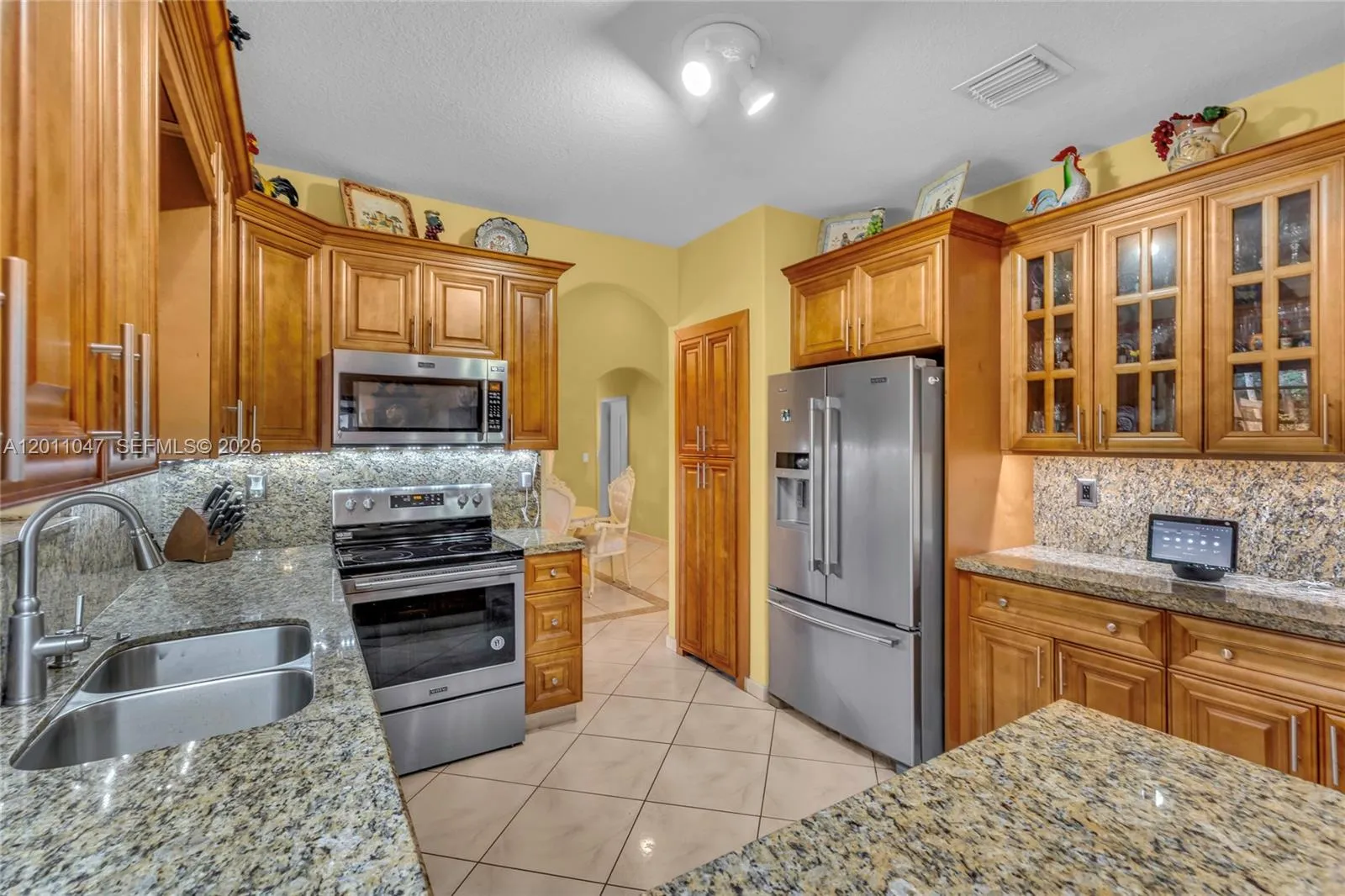 16037 NW 77th Pl, Miami Lakes FL 33016