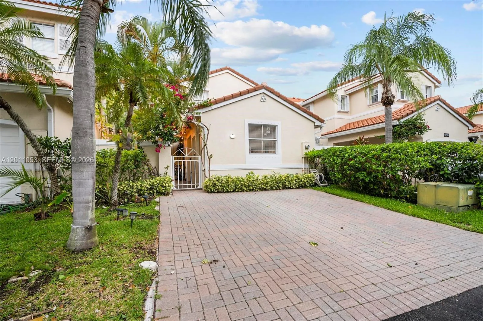 1640 Weeping Willow Way # 1640, Hollywood FL 33019