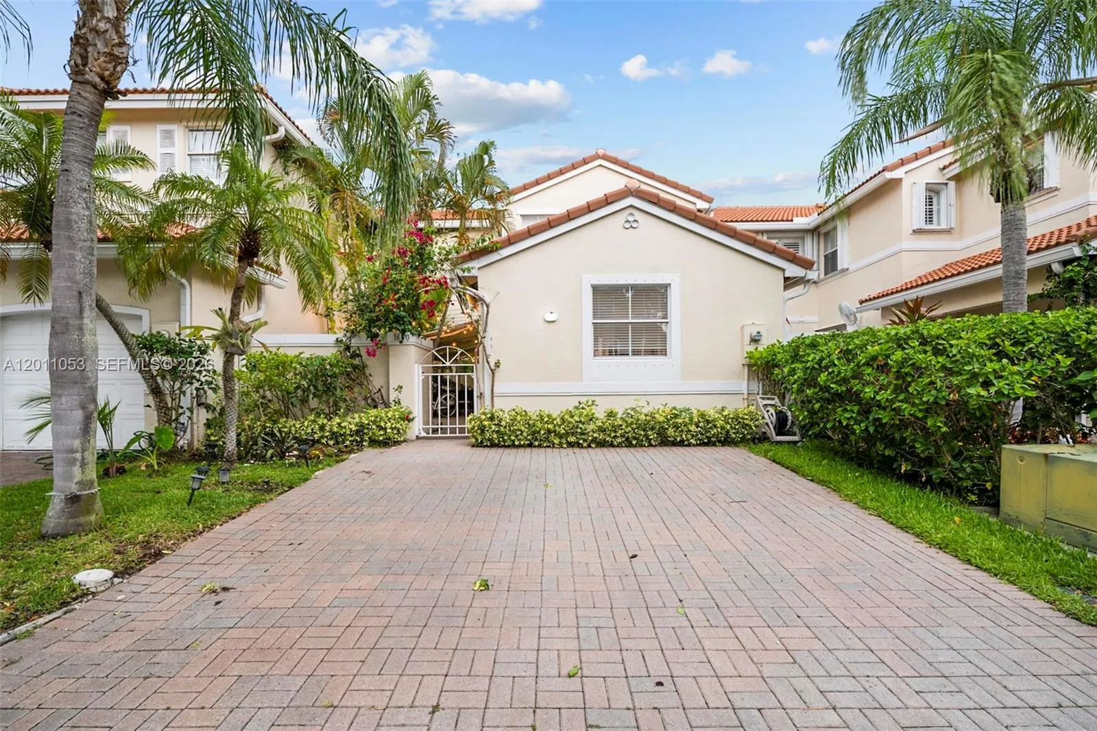 1640 Weeping Willow Way # 1640, Hollywood FL 33019
