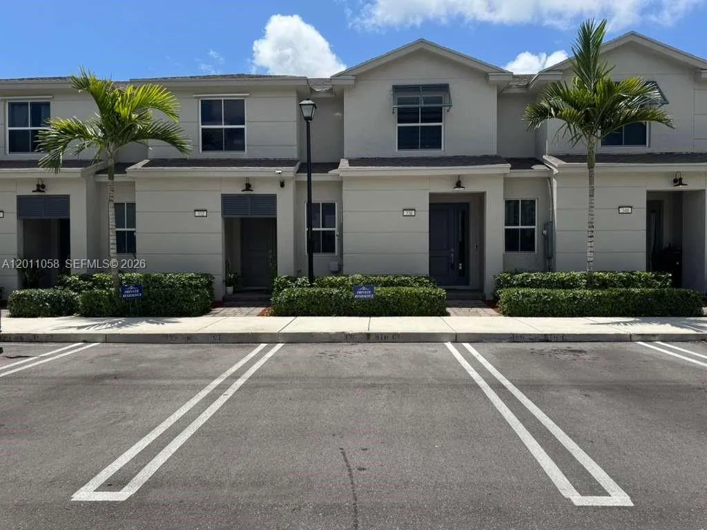 336 NW 8th Ct, Pompano Beach FL 33060