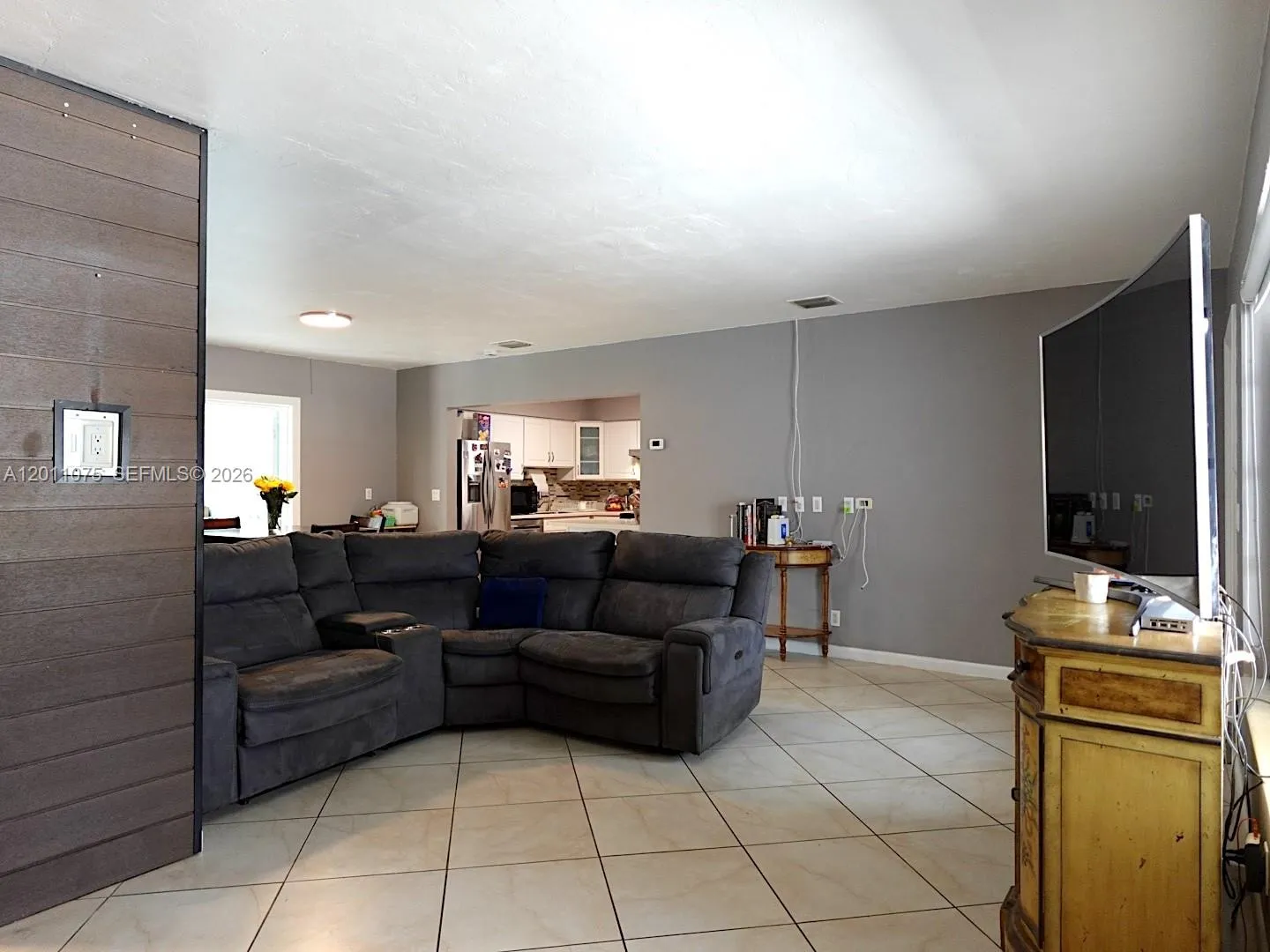 730 N 73rd Ave, Hollywood FL 33024