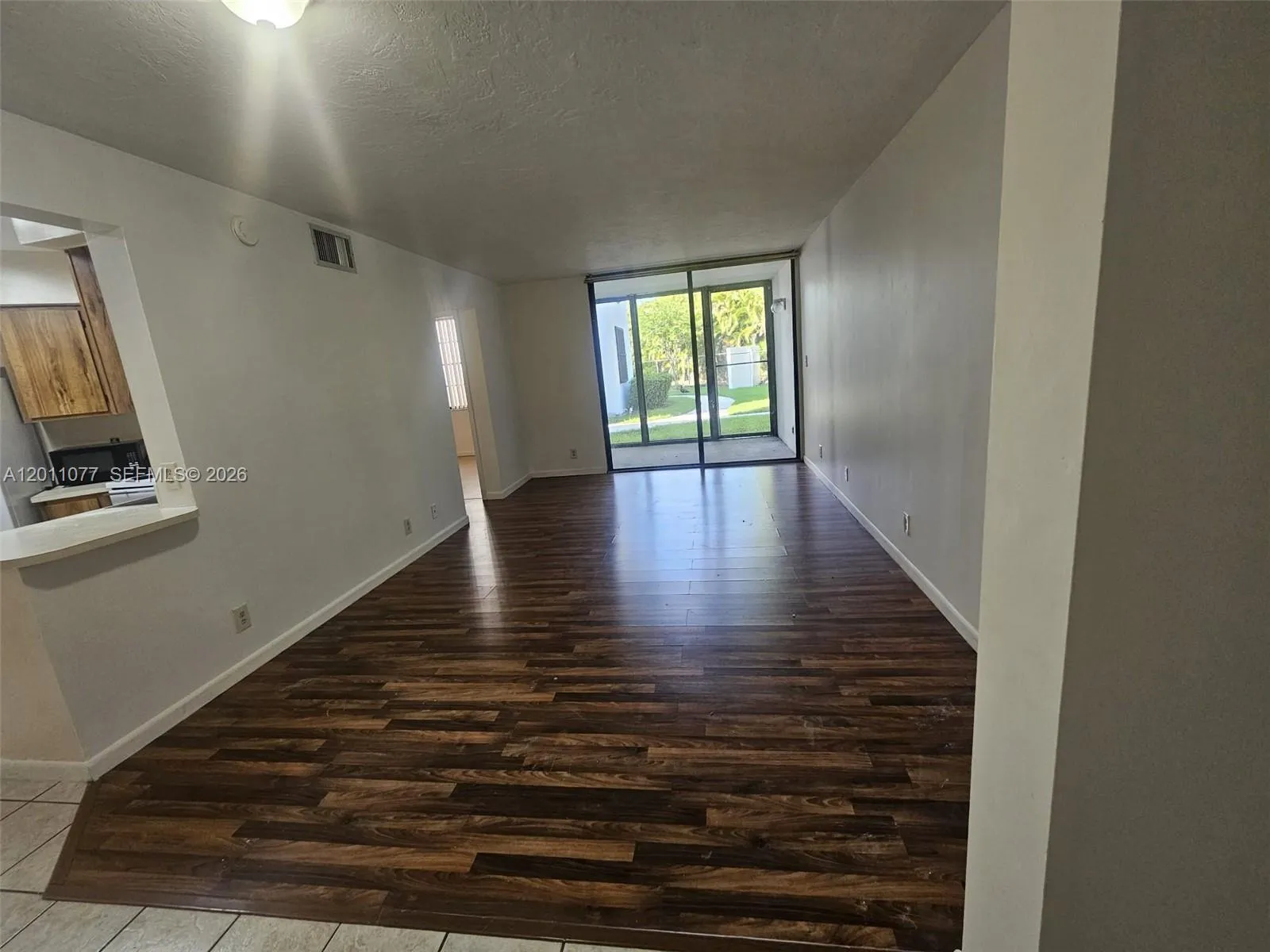 211 Lake Pointe Dr # 108, Oakland Park FL 33309