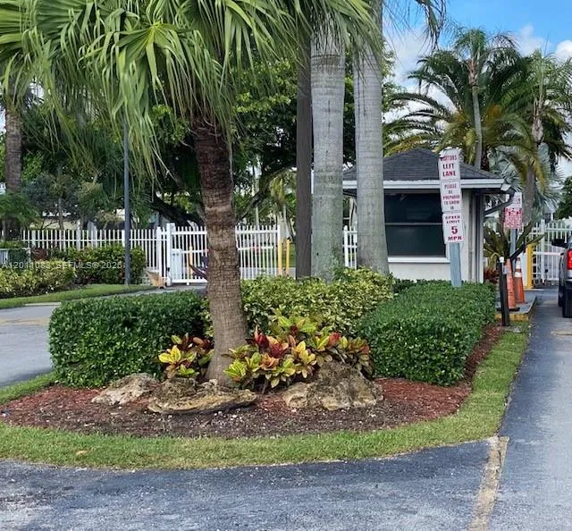 1071 Adams Ave # 1071F, Homestead FL 33034