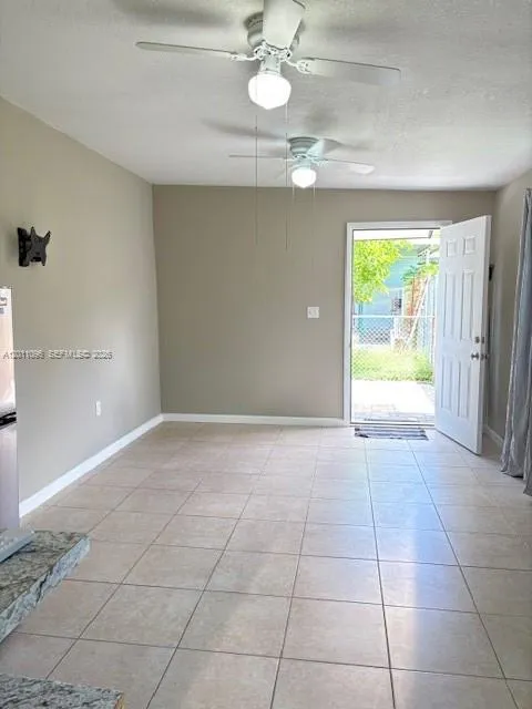3245 SW 82nd Ave # A, Miami FL 33155