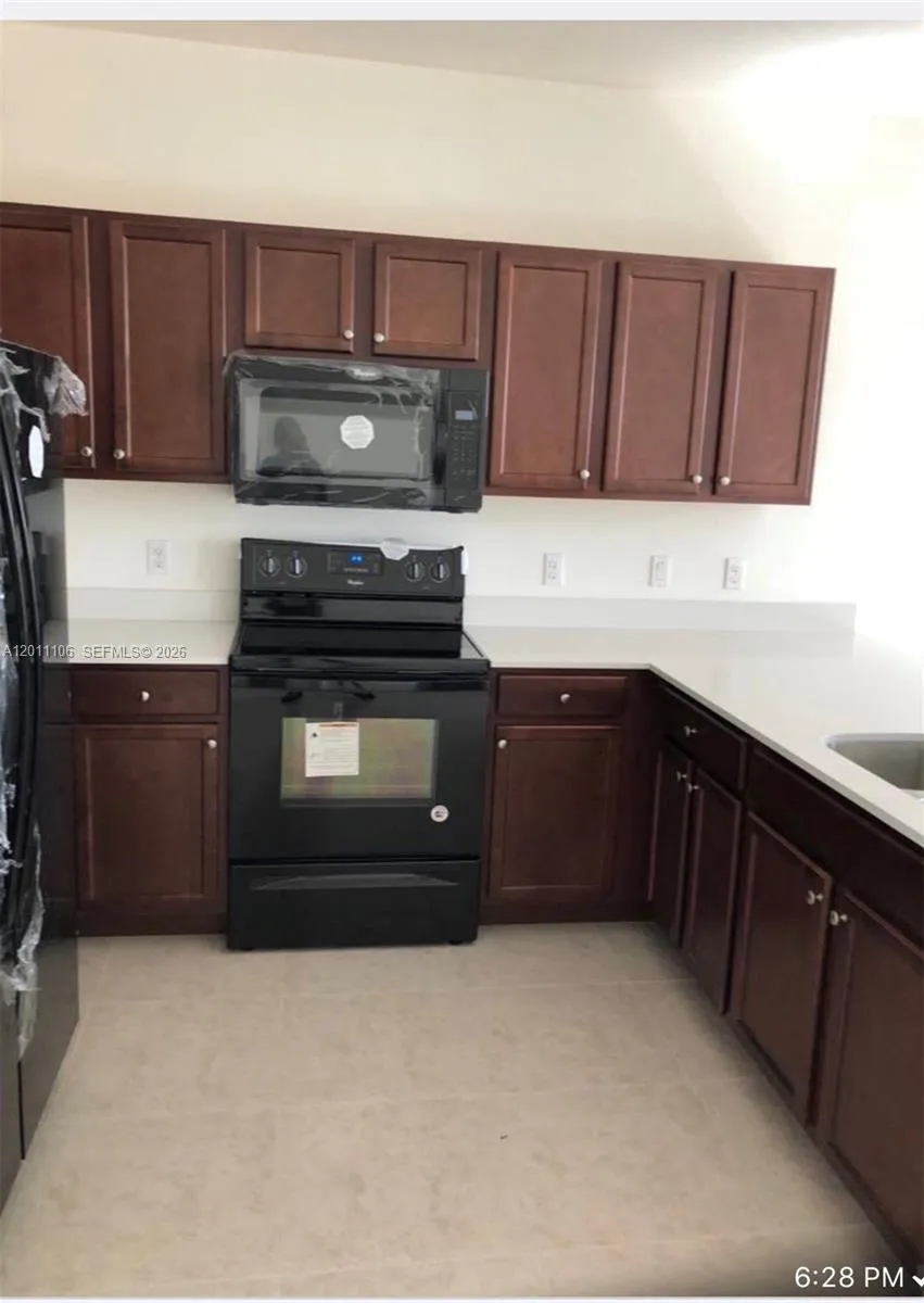 230 NW 109 AVE # 214, Miami FL 33172