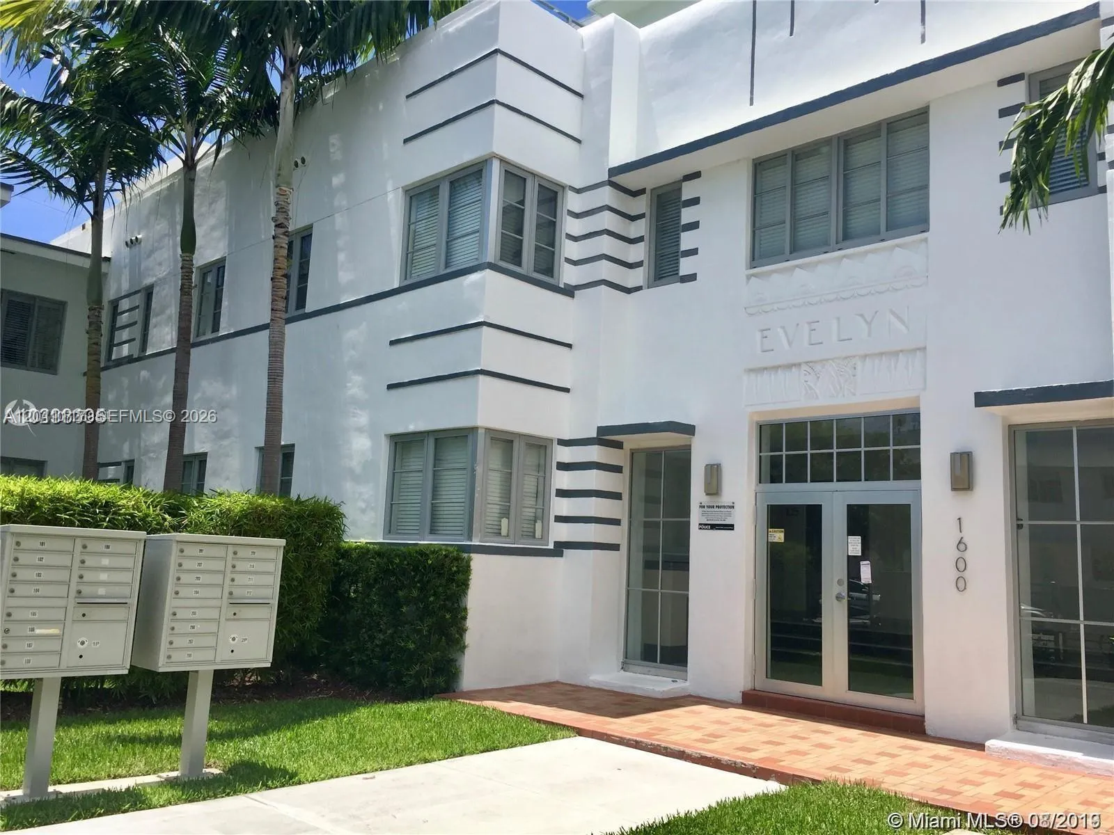 1 bedroom 1 bath for sale at 1600 Euclid Ave # 203, Miami Beach FL 33139