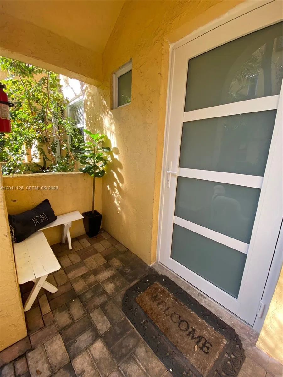 101 NE 8th Ave # 3, Fort Lauderdale FL 33301