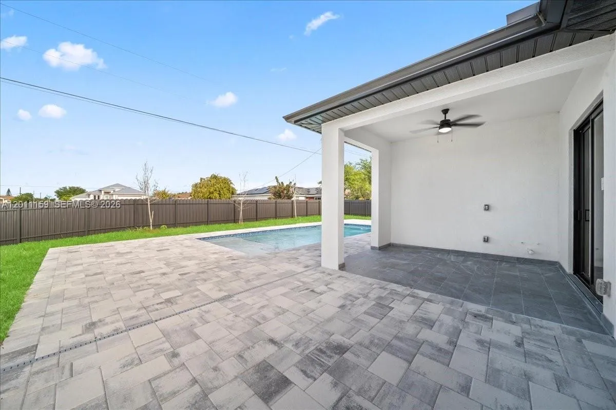 2220 NE 9th PL, Cape Coral FL 33909