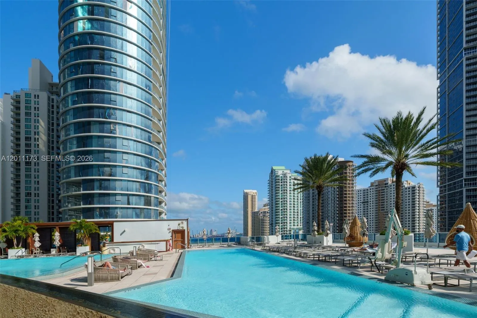200 Biscayne Boulevard Way # 1404, Miami FL 33131