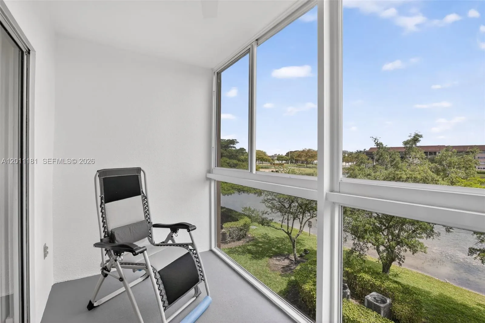13700 SW 11th St # 309A, Pembroke Pines FL 33027