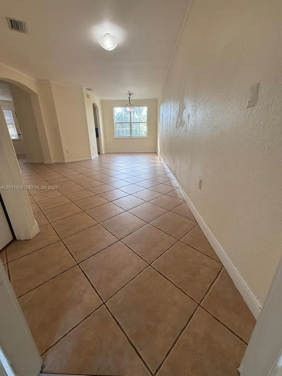 5470 NW 107th Ave # 807, Doral FL 33178