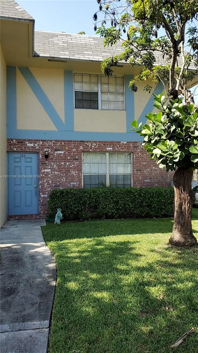 7505 Kimberly Blvd # 122, North Lauderdale FL 33068