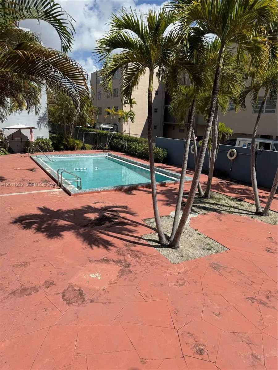 399 NW 72nd Ave # 209, Miami FL 33126