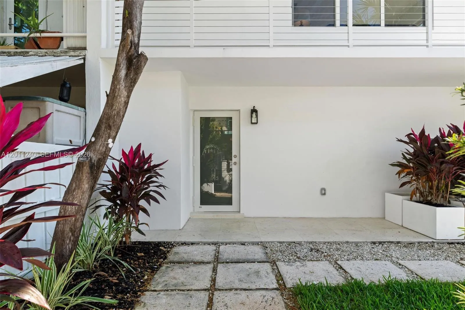 7286 Gary Ave, Miami Beach FL 33141