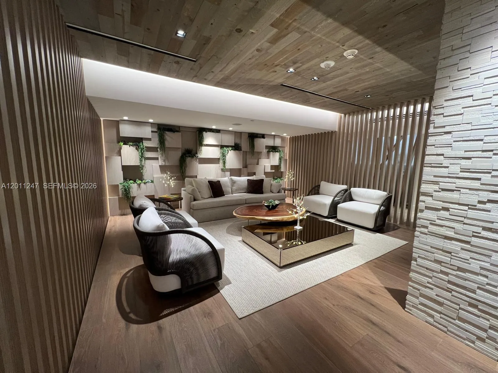 2301 Collins Ave # 632, Miami Beach FL 33139