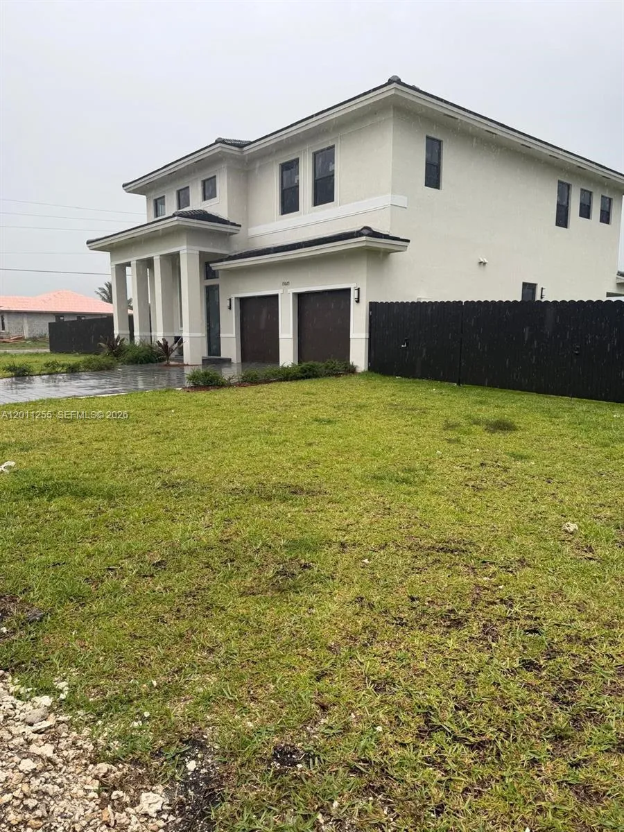 19665 SW 325th St, Homestead FL 33030