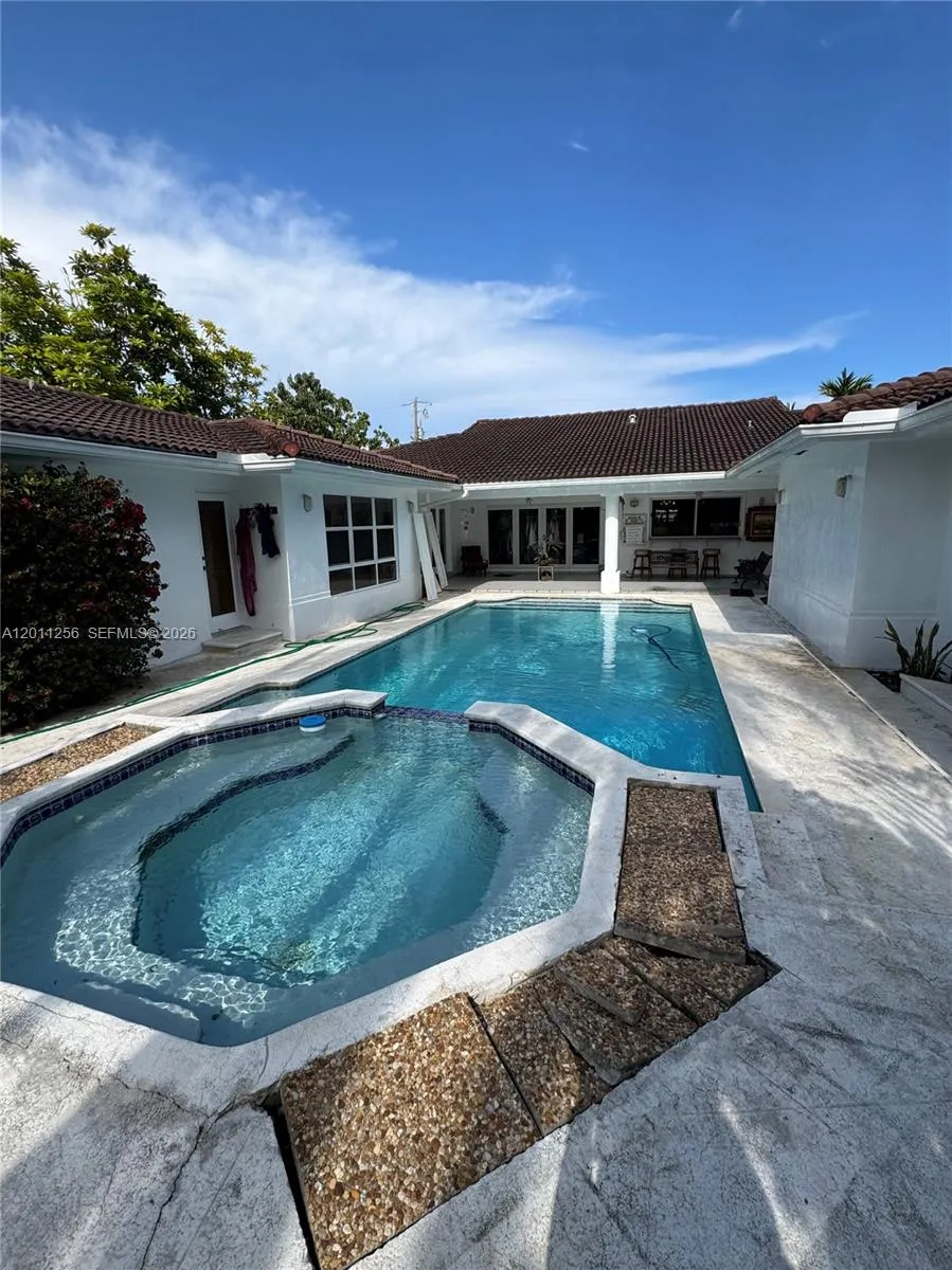 7790 SW 91st Ave, Miami FL 33173