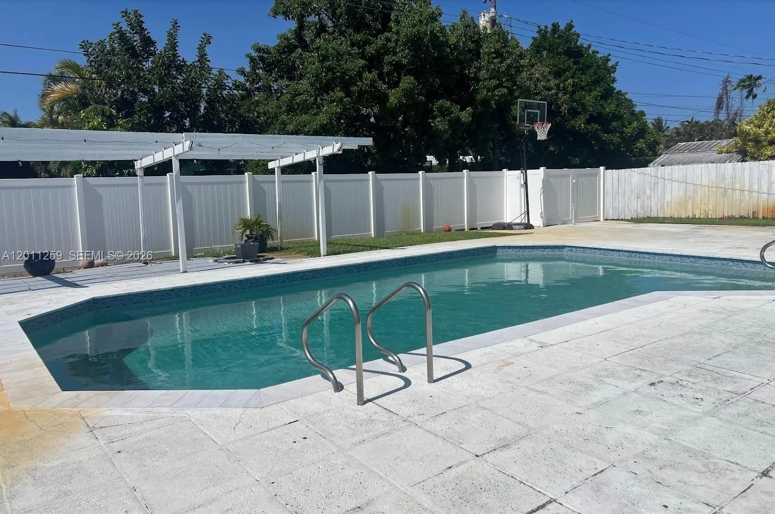 4233 S Jackson St, Hollywood FL 33021
