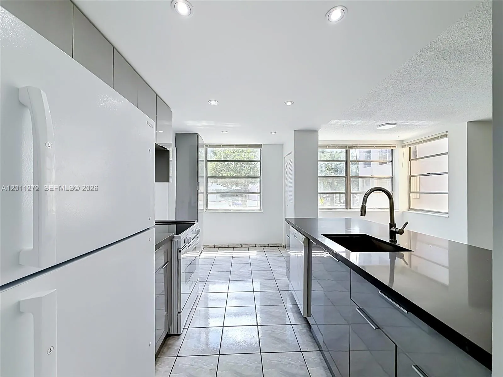 16400 NE 17th Ave # 206, North Miami Beach FL 33162
