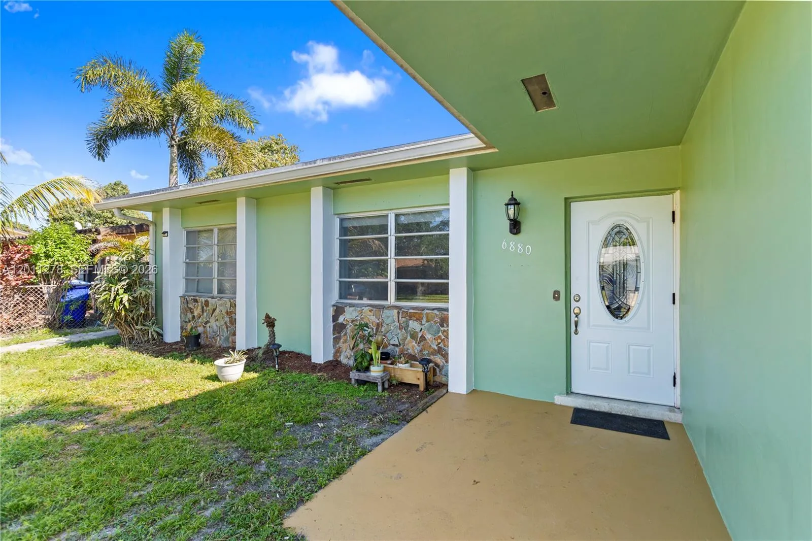 6880 Scott St, Hollywood FL 33024