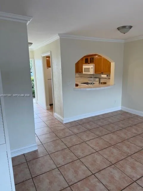 6707 N KENDALL DR # 104, Pinecrest FL 33143