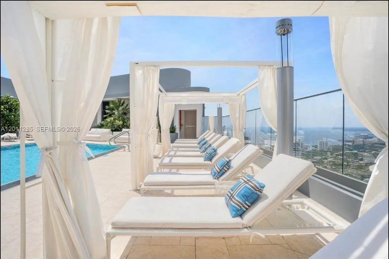 1000 Brickell Plz # 4301, Miami FL 33131
