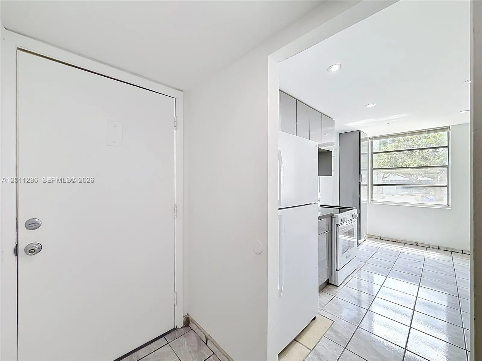 16400 NE 17th Ave # 206, North Miami Beach FL 33162