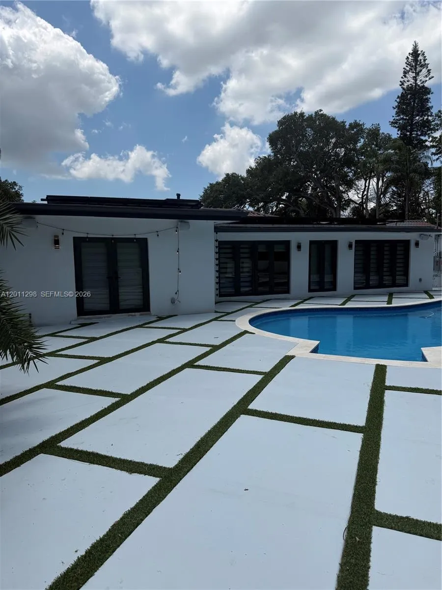 29 NE 95th St, Miami Shores FL 33138