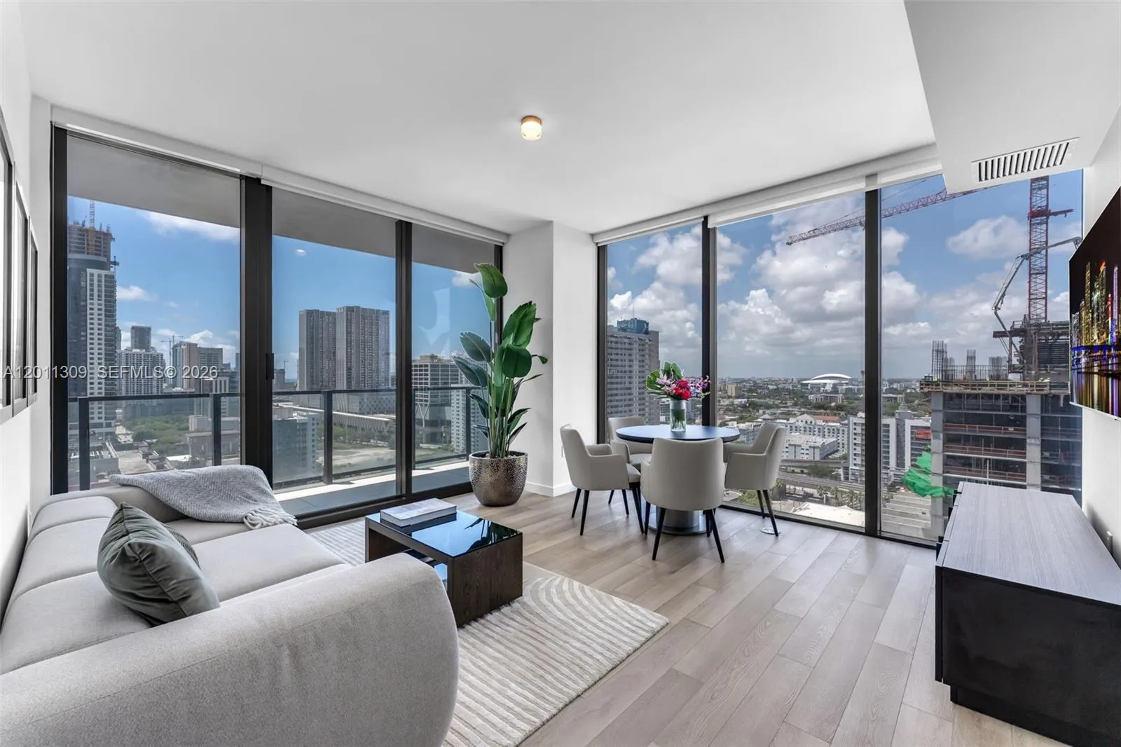 20 NE 11 ST # 3410, Miami FL 33132