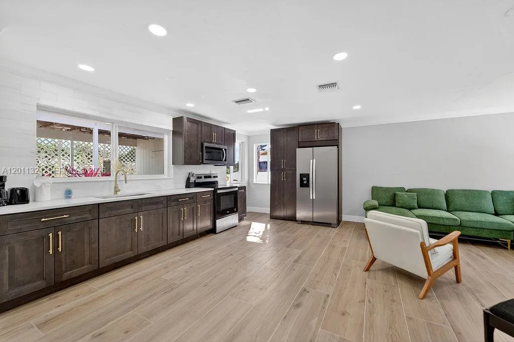 756 Cinnamon Rd, North Palm Beach FL 33408