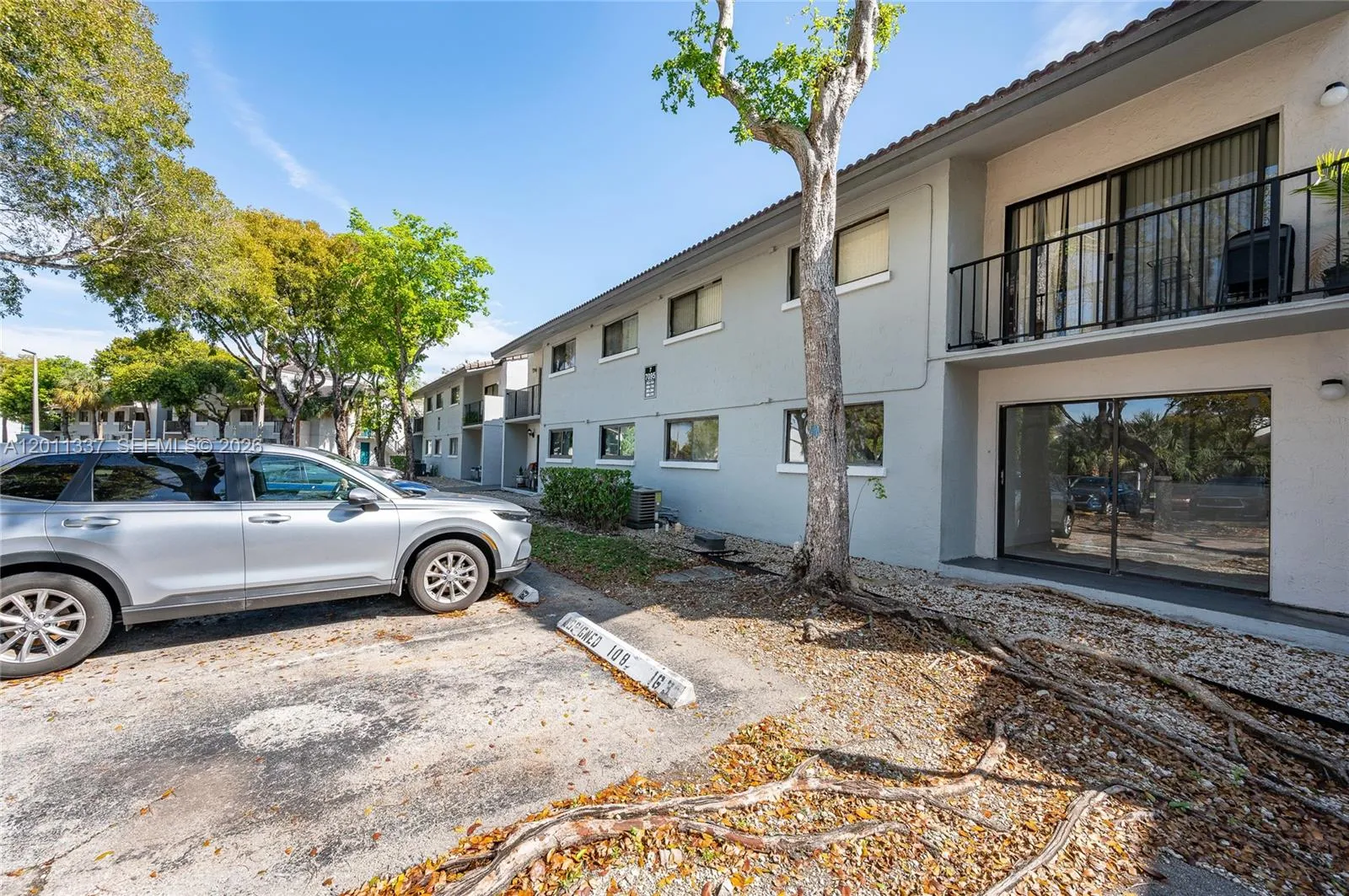 7095 NW 179th St # 110, Hialeah FL 33015