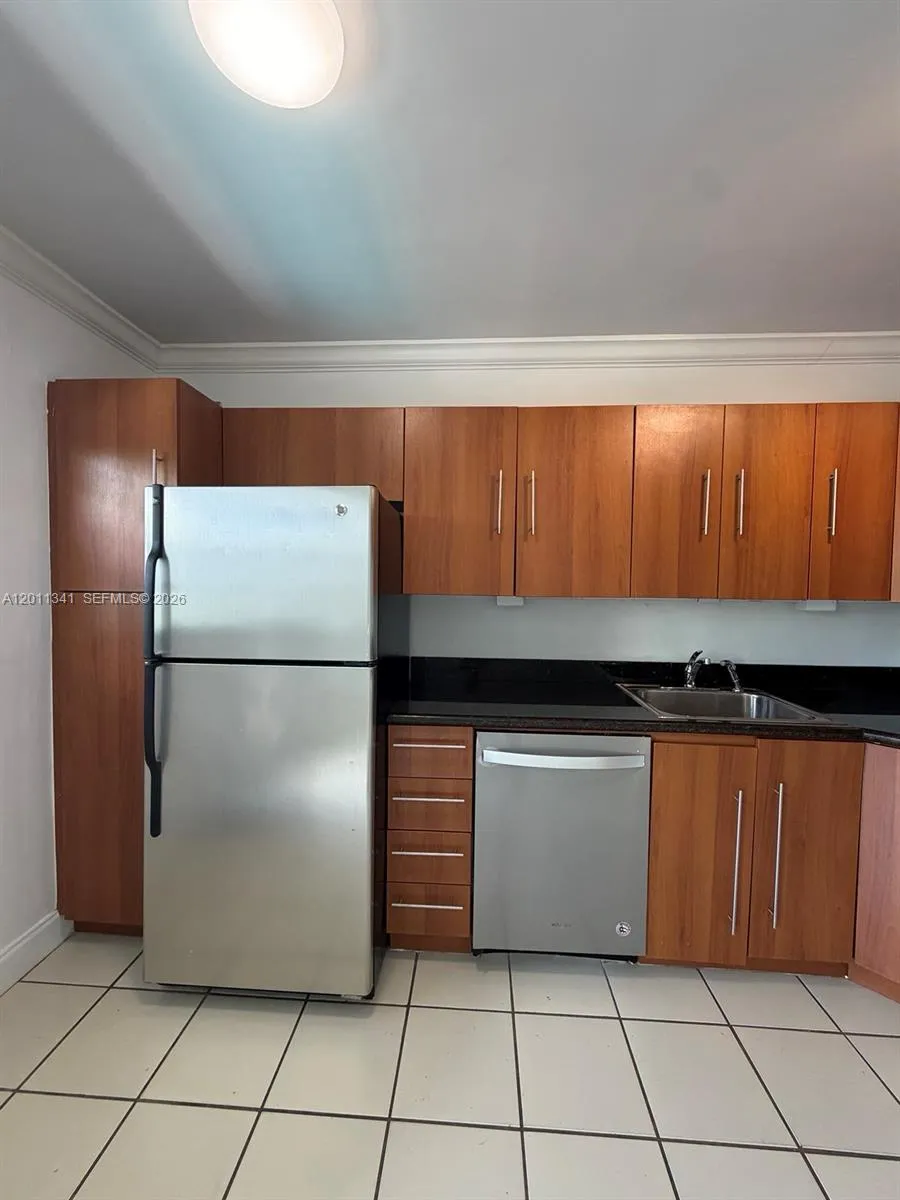820 Salzedo St # 202, Coral Gables FL 33134