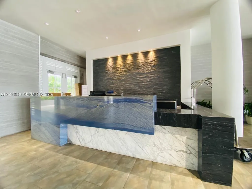 800 West Ave # 905, Miami Beach FL 33139