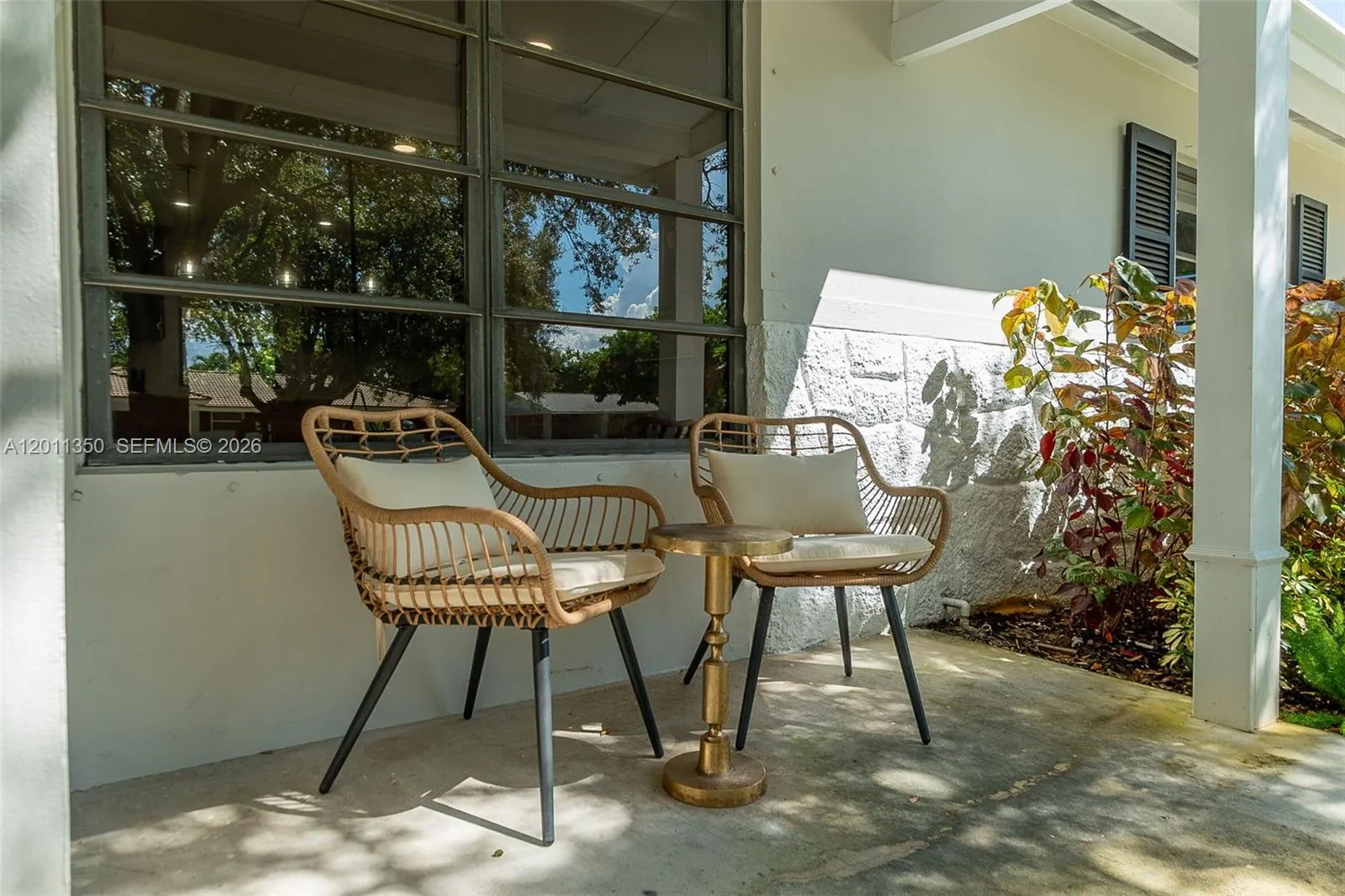712 Tradewind Dr, North Palm Beach FL 33408